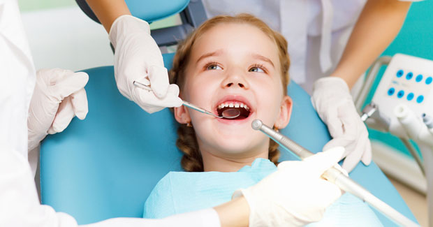 Có nên cho trẻ khám răng định kỳ 